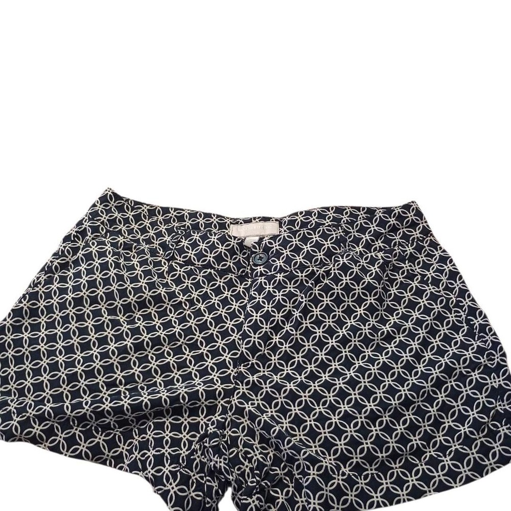 Banana Republic white and navy‎ shorts geometric pattern, size 6